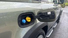 Land Rover Defender 2.0 D200 SE 110 5dr Auto Diesel Estate